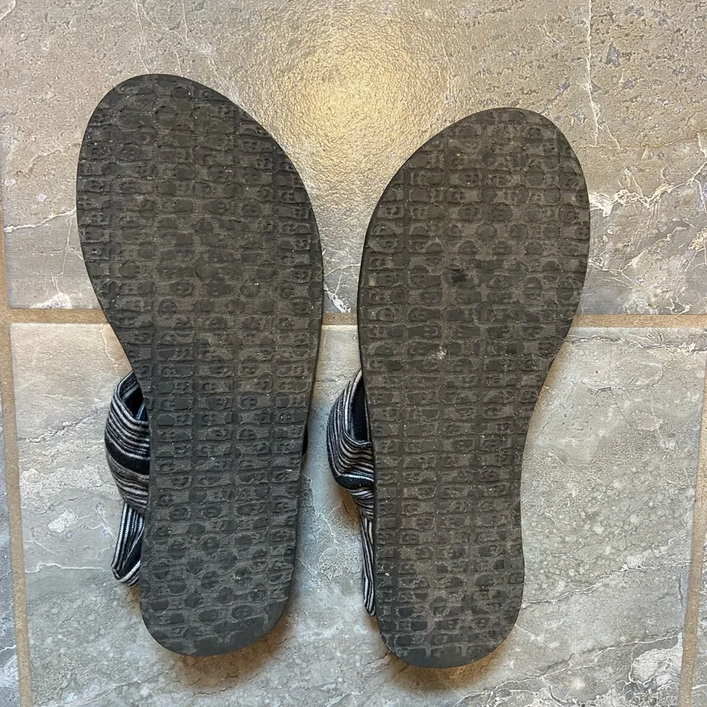 Sanuk Yoga sling sandals - Picture 2 of 2